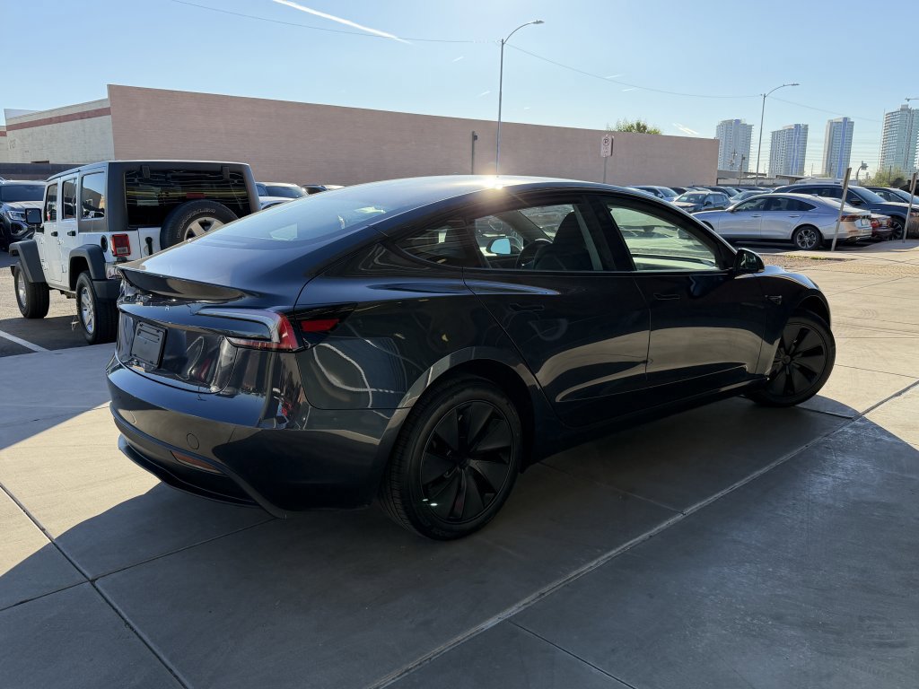 Used 2025 Tesla Model 3 Long Range image 4