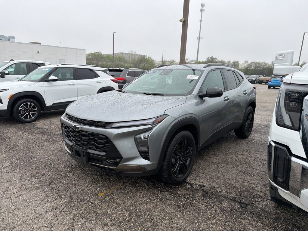 Certified 2025 Chevrolet Trax ACTIV image 1