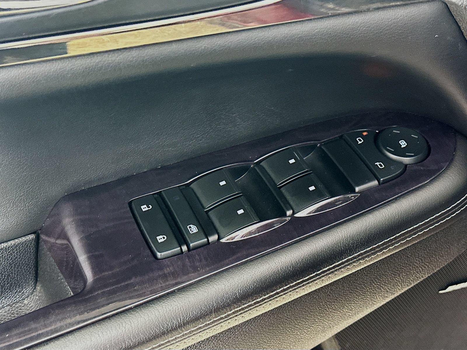 Used 2016 Buick Enclave Leather FWD image 17