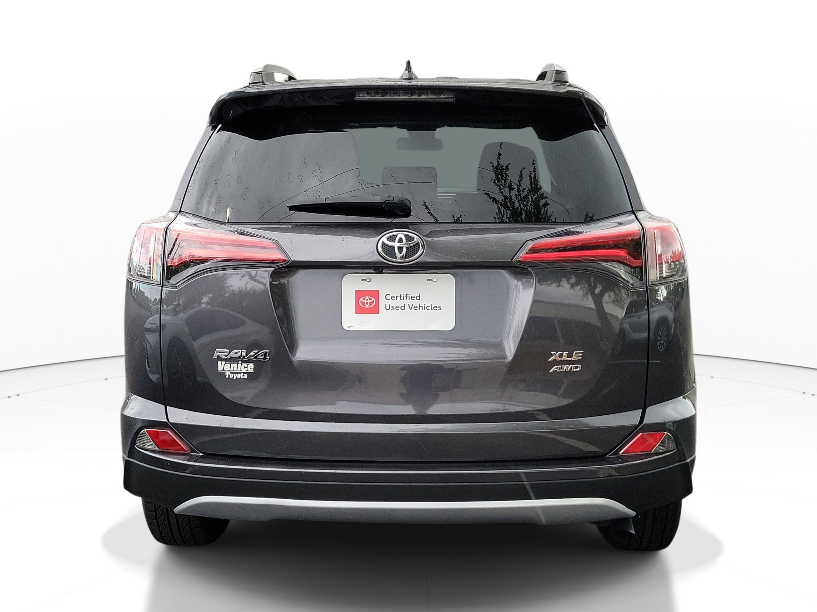 Certified 2018 Toyota RAV4 XLE AWD/4WD image 6