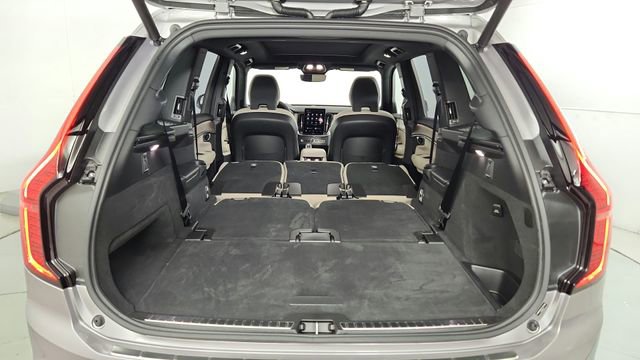 Certified 2026 Volvo XC90 B6 Plus w/ Protection Package Premier AWD/4WD image 43