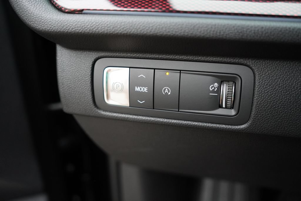 Certified 2024 Chevrolet Traverse RS FWD image 29