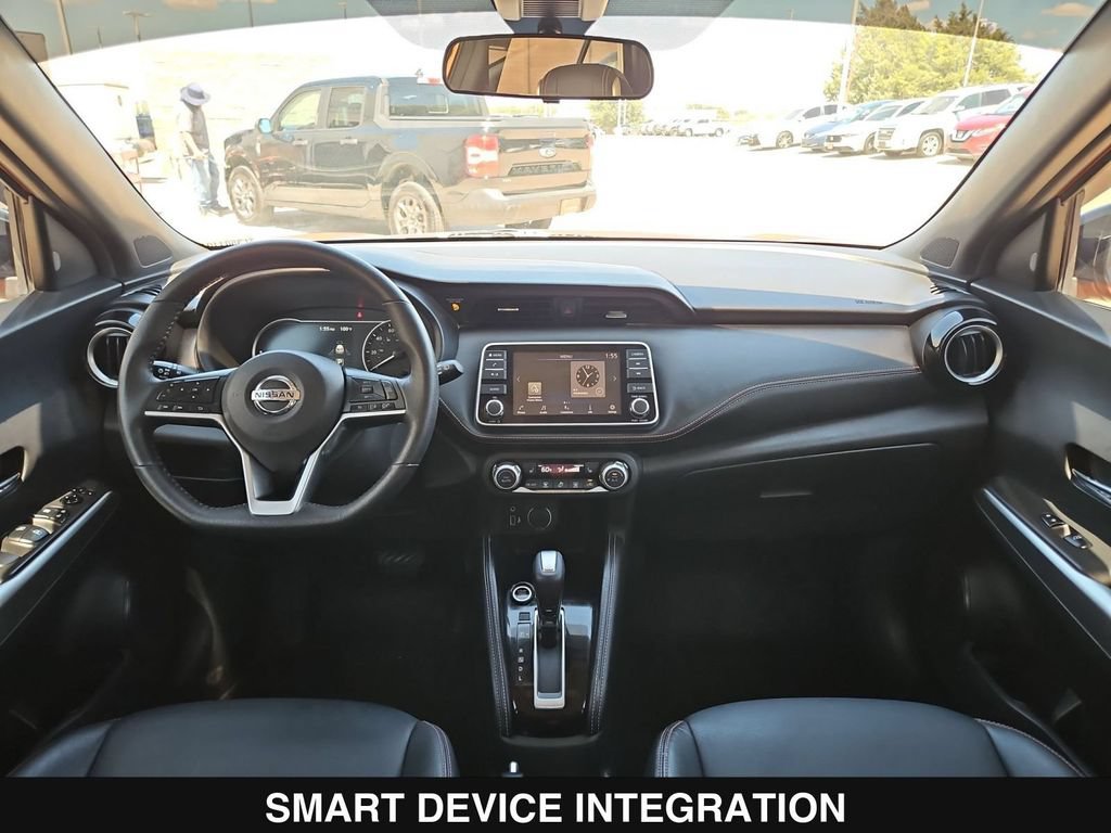 Used 2020 Nissan Kicks SR w/ SR Premium Package FWD image 19