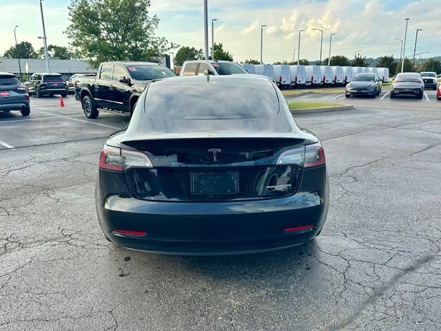 Used 2022 Tesla Model 3 Long Range AWD/4WD image 9