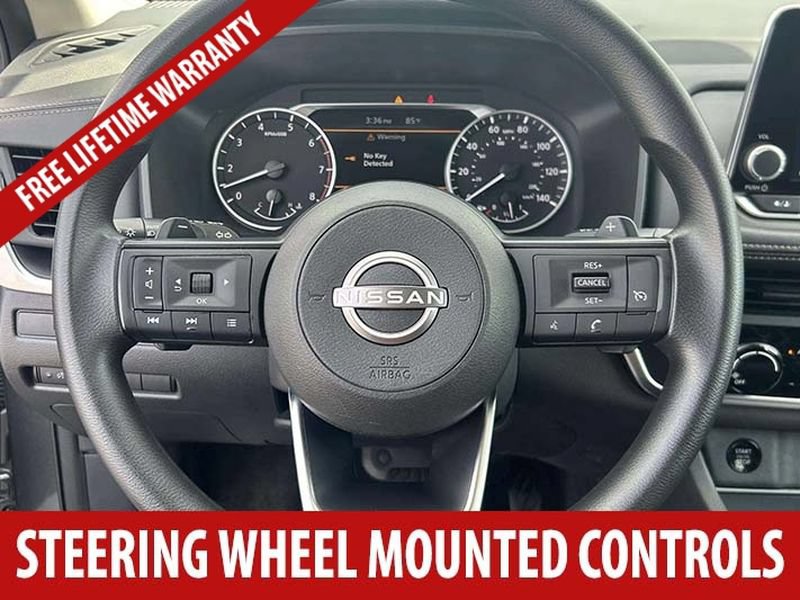 Used 2024 Nissan Rogue S AWD/4WD image 8