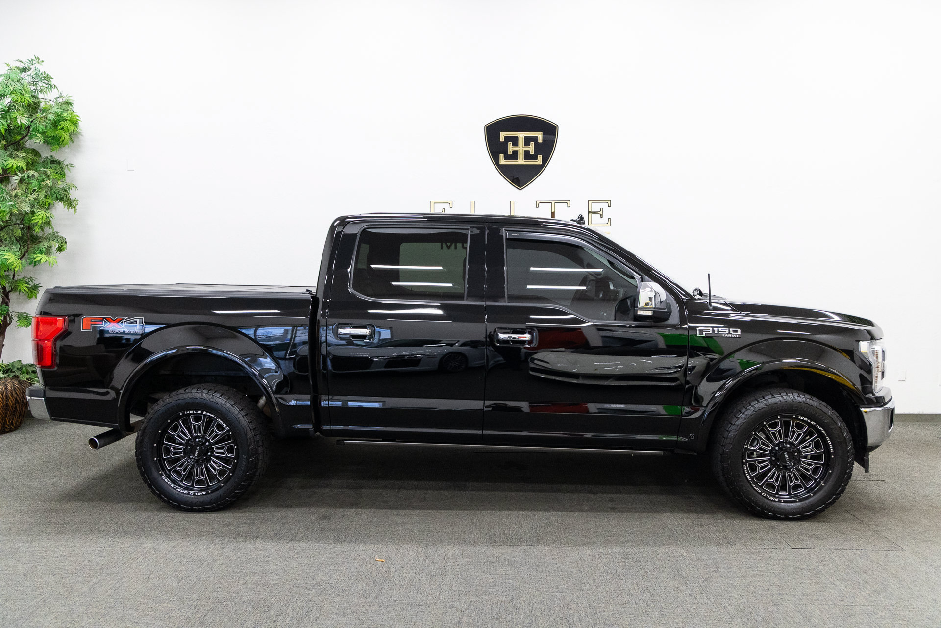 Used 2018 Ford F150 Lariat w/ Equipment Group 502A Luxury AWD/4WD image 10