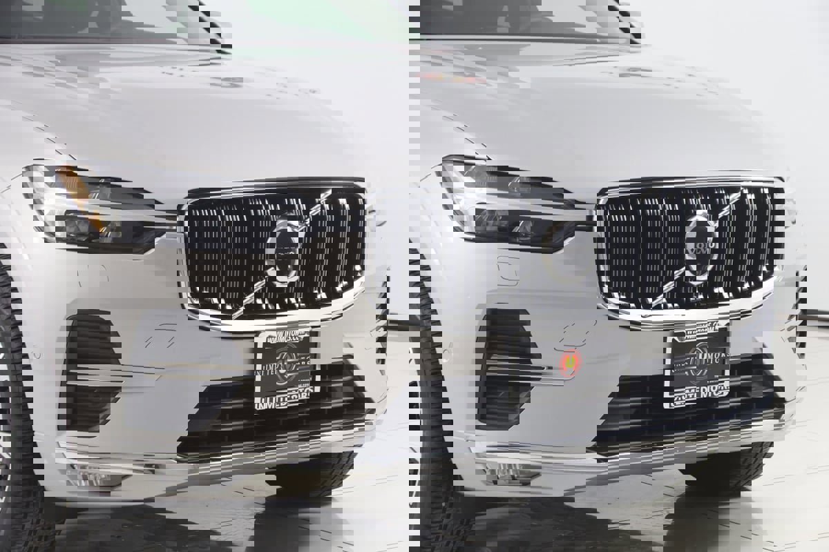 Used 2023 Volvo XC60 B5 Plus w/ Climate Package image 38