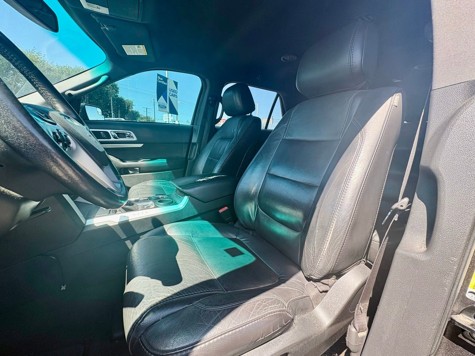 Used 2015 Ford Explorer XLT w/ Equipment Group 202A FWD image 10