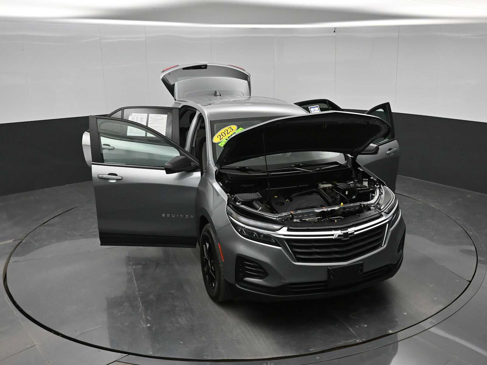 Used 2023 Chevrolet Equinox LS w/ LS Convenience Package FWD image 41