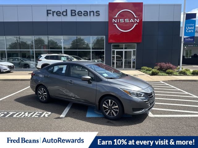 New 2025 Nissan Versa SV w/ Trunk Package