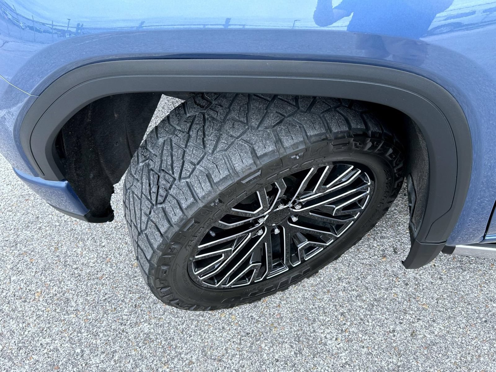 Certified 2024 GMC Sierra 1500 Denali w/ Denali Reserve Package AWD/4WD image 23
