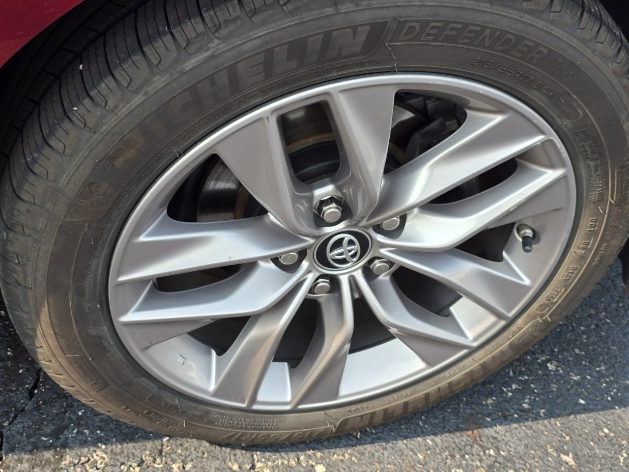 Certified 2019 Toyota Avalon XLE w/ Moonroof Package FWD image 25