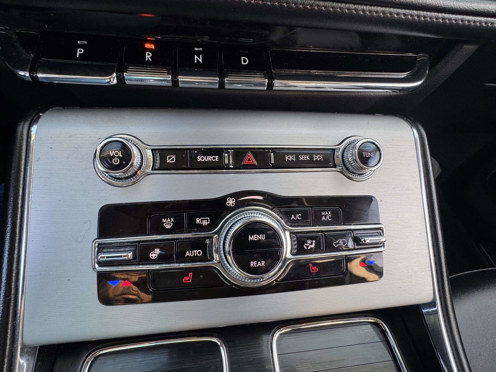 Used 2023 Lincoln Aviator AWD w/ Elements Package image 32