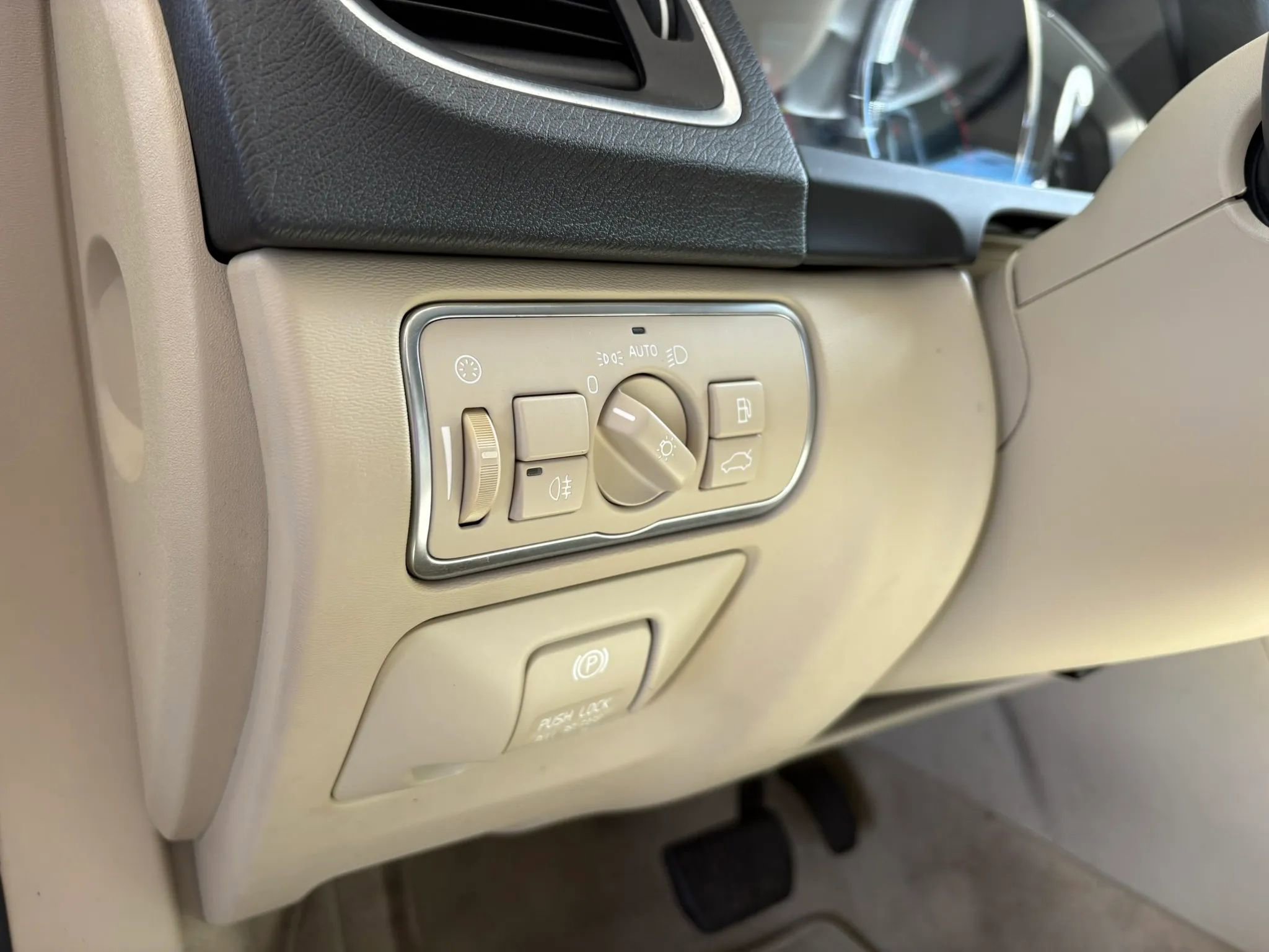 Used 2015 Volvo S60 T5 Premier FWD image 12