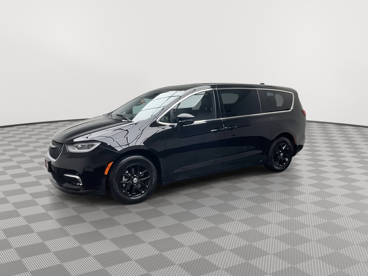 Used 2025 Chrysler Pacifica Select FWD image 34