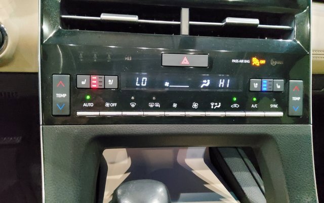 Used 2020 Toyota Avalon Limited w/ Advanced Safety Package image 36