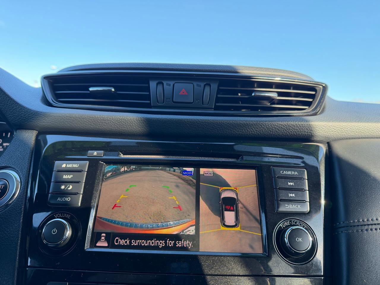 Used 2019 Nissan Rogue SL w/ Premium Package AWD/4WD image 13