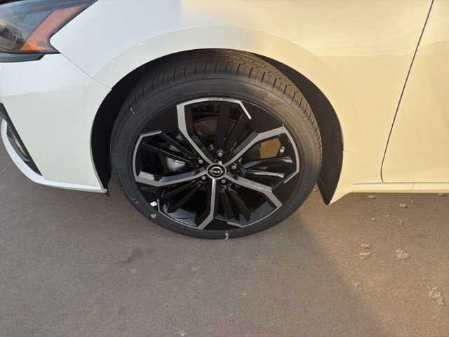 New 2025 Nissan Altima 2.5 SR w/ SR Premium Package image 4