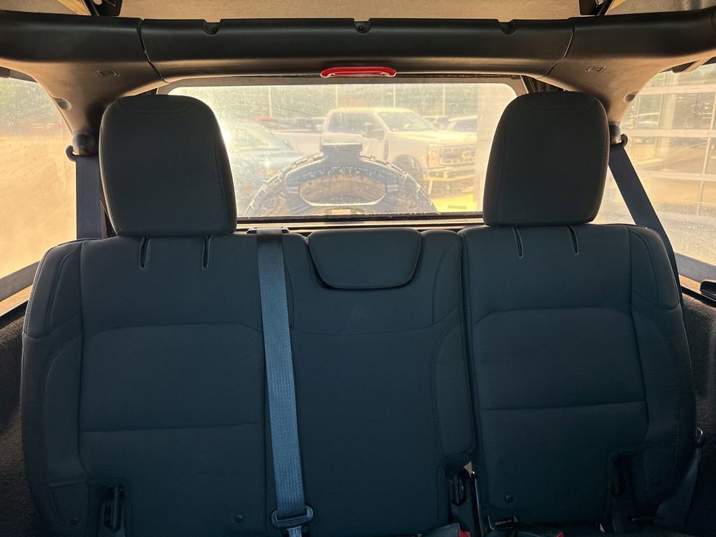 Used 2018 Jeep Wrangler Unlimited Sport AWD/4WD image 41