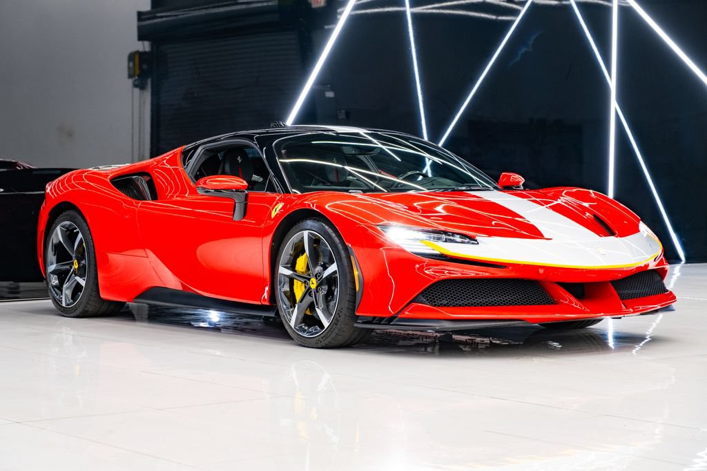 Used 2021 Ferrari SF90 Stradale AWD/4WD image 2