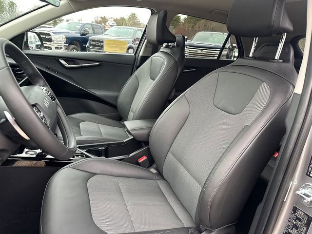 Used 2024 Kia Niro EX Touring image 40
