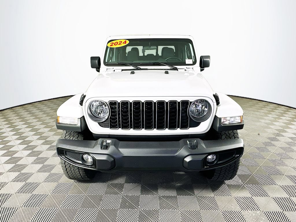 Certified 2024 Jeep Gladiator Sport image 4