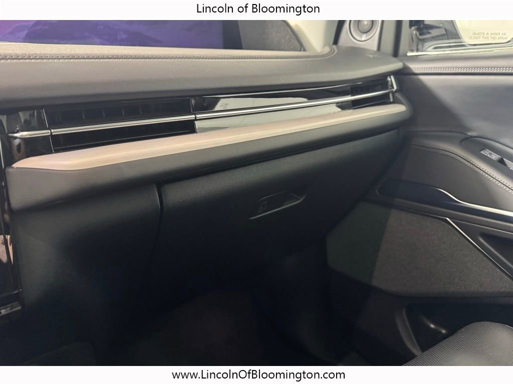 Used 2025 Lincoln Navigator L Reserve image 46