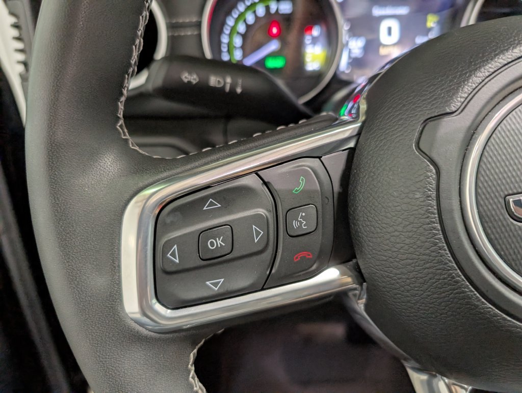 Used 2023 Jeep Wrangler Unlimited Sahara w/ Cold Weather Group AWD/4WD image 18