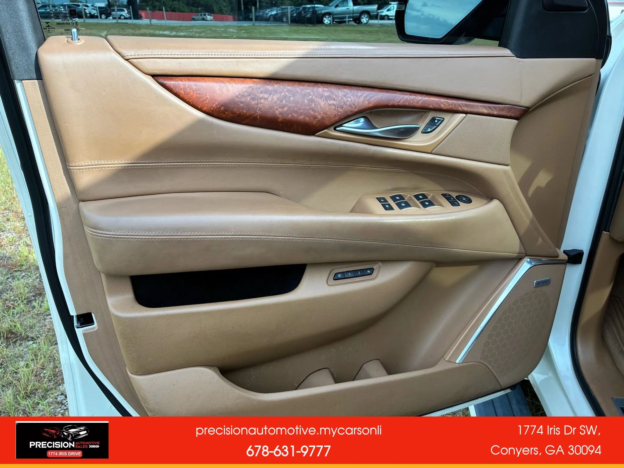 Used 2015 Cadillac Escalade Platinum image 45