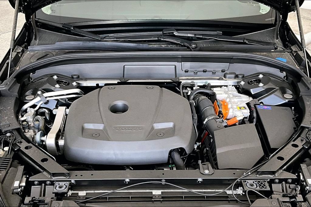 New 2026 Volvo XC60 T8 Core w/ Climate Package AWD/4WD image 34