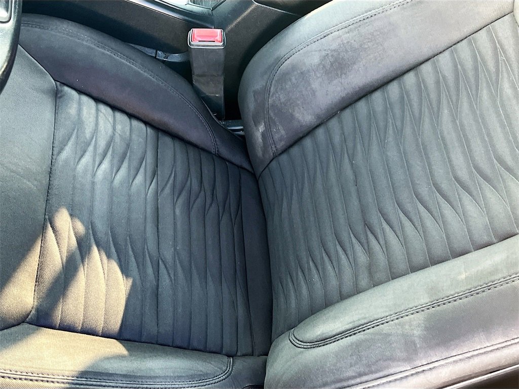 Used 2020 Ford Explorer XLT image 19