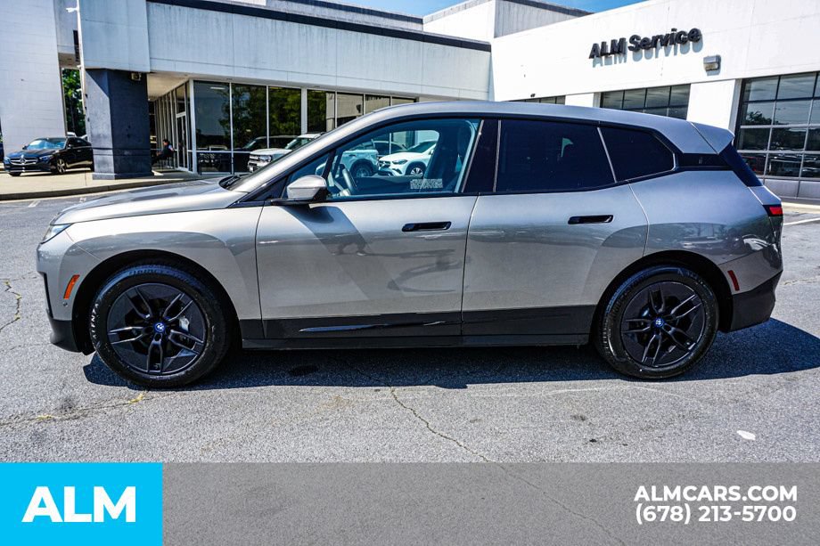 Used 2024 BMW iX xDrive50 w/ Convenience Package AWD/4WD image 6