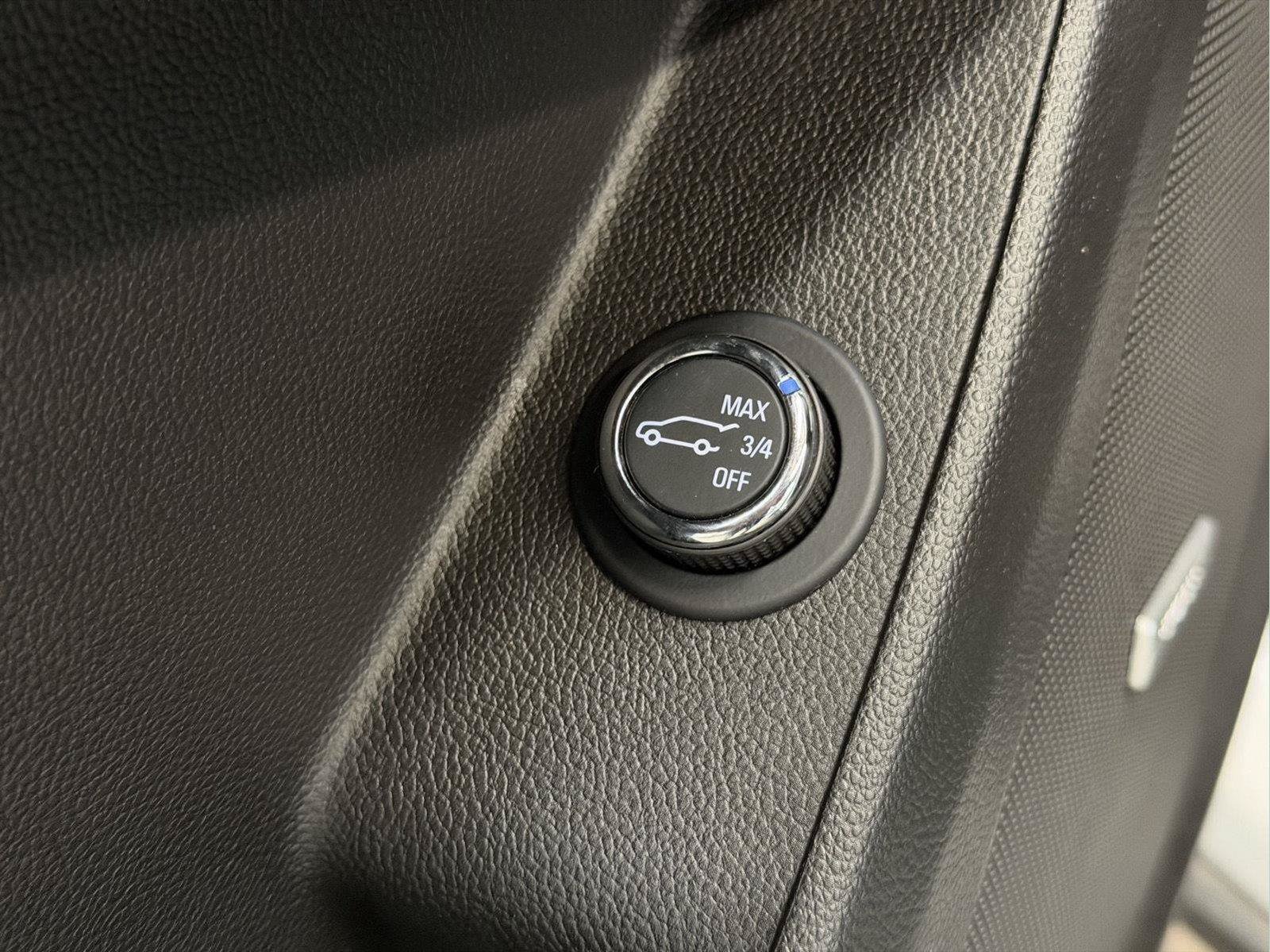 Used 2023 Chevrolet Traverse RS w/ LPO, Floor Liner Package AWD/4WD image 40