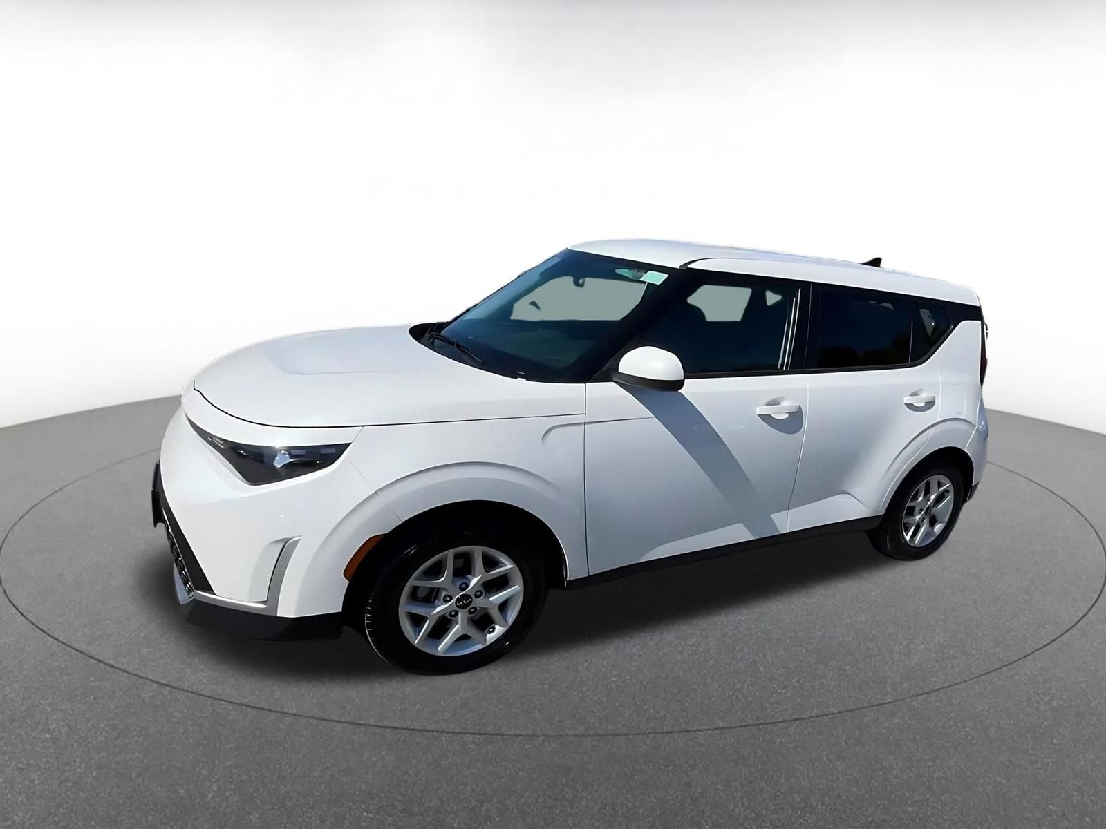 Used 2025 Kia Soul LX w/ LX Technology Package image 8