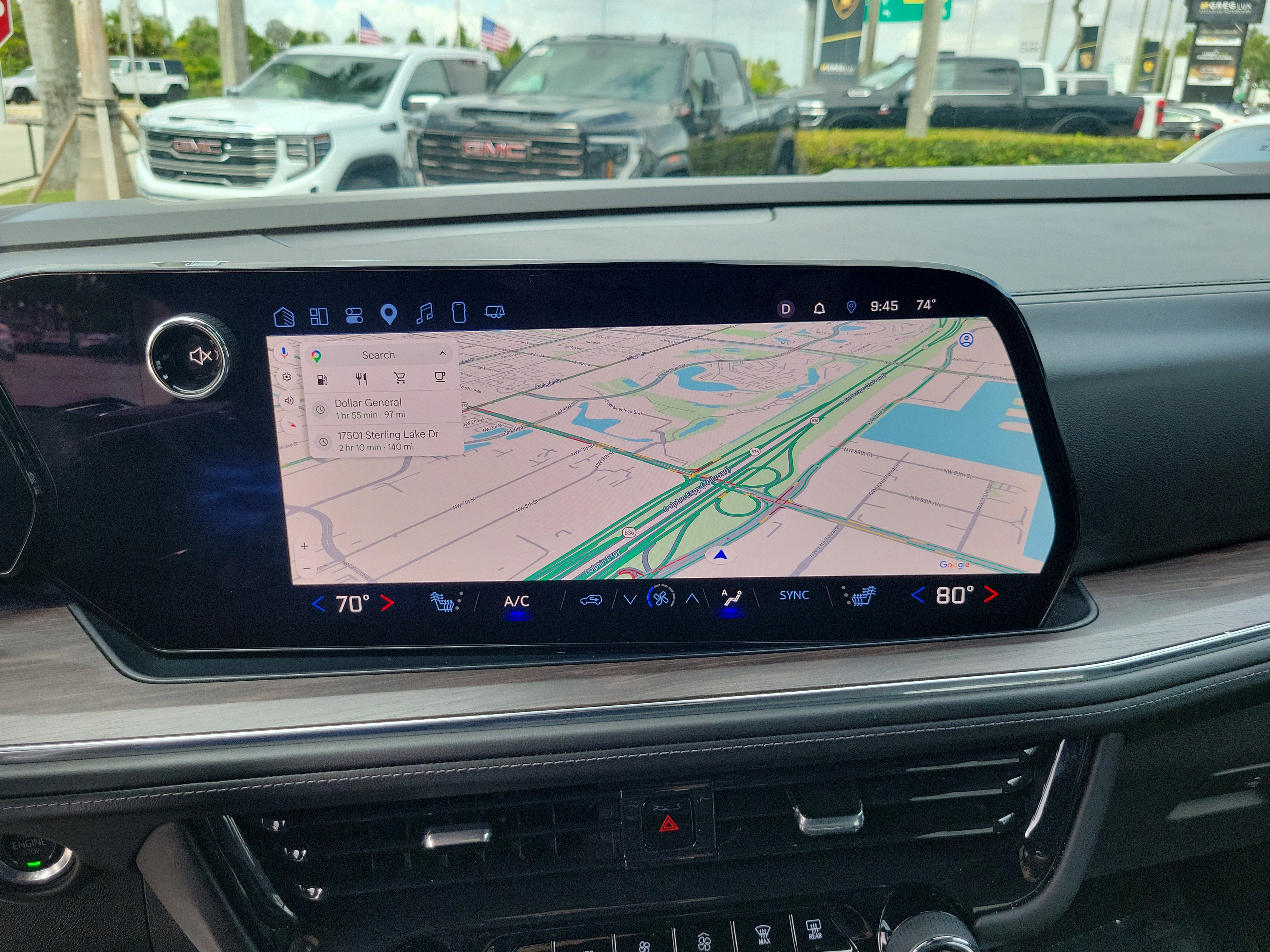 Used 2025 Chevrolet Suburban Z71 AWD/4WD image 10