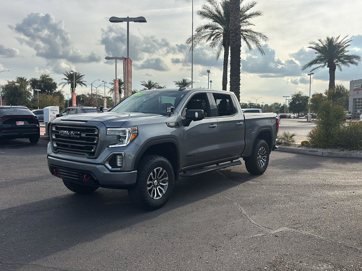 Used 2021 GMC Sierra 1500 AT4 w/ Technology Package image 3