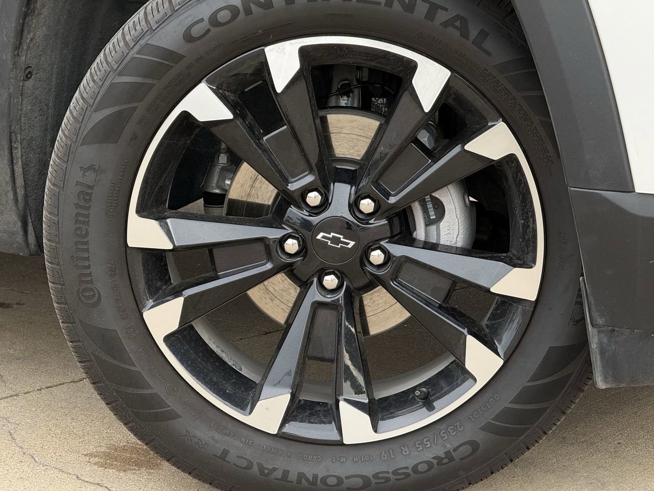 Certified 2025 Chevrolet Equinox RS w/ Safety and Technology Package FWD image 9