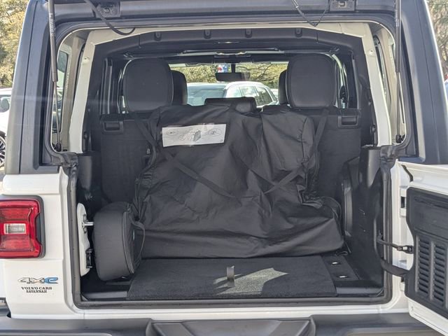 Used 2021 Jeep Wrangler Unlimited Sahara w/ Cold Weather Group image 17