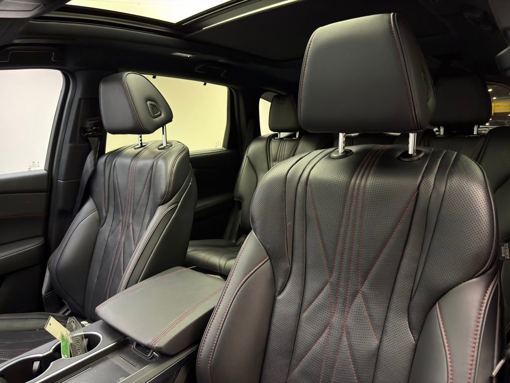 Used 2025 Acura MDX A-Spec image 7