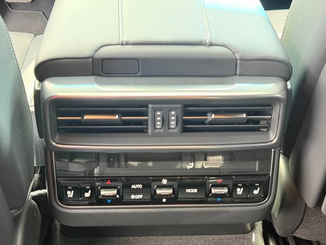 New 2026 Lexus LX 600 4WD w/ Luxury Package image 26