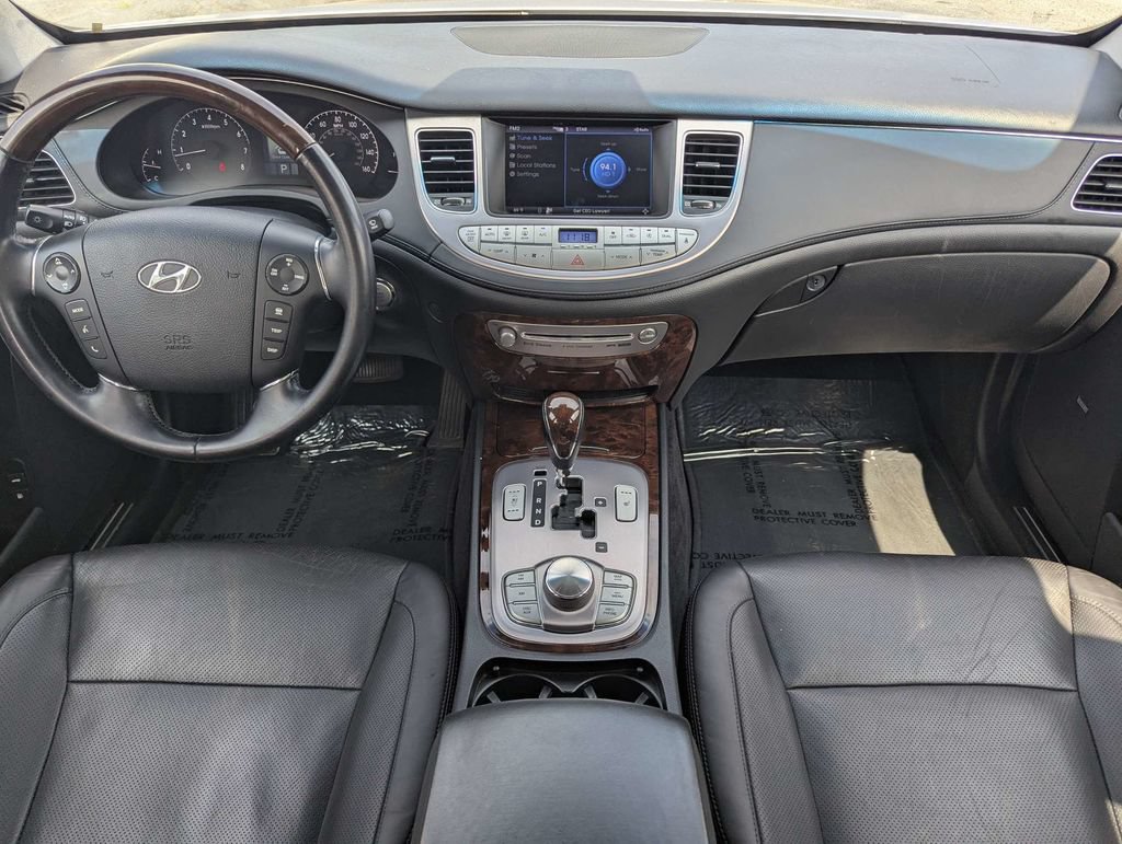 Used 2011 Hyundai Genesis 4.6 RWD image 14