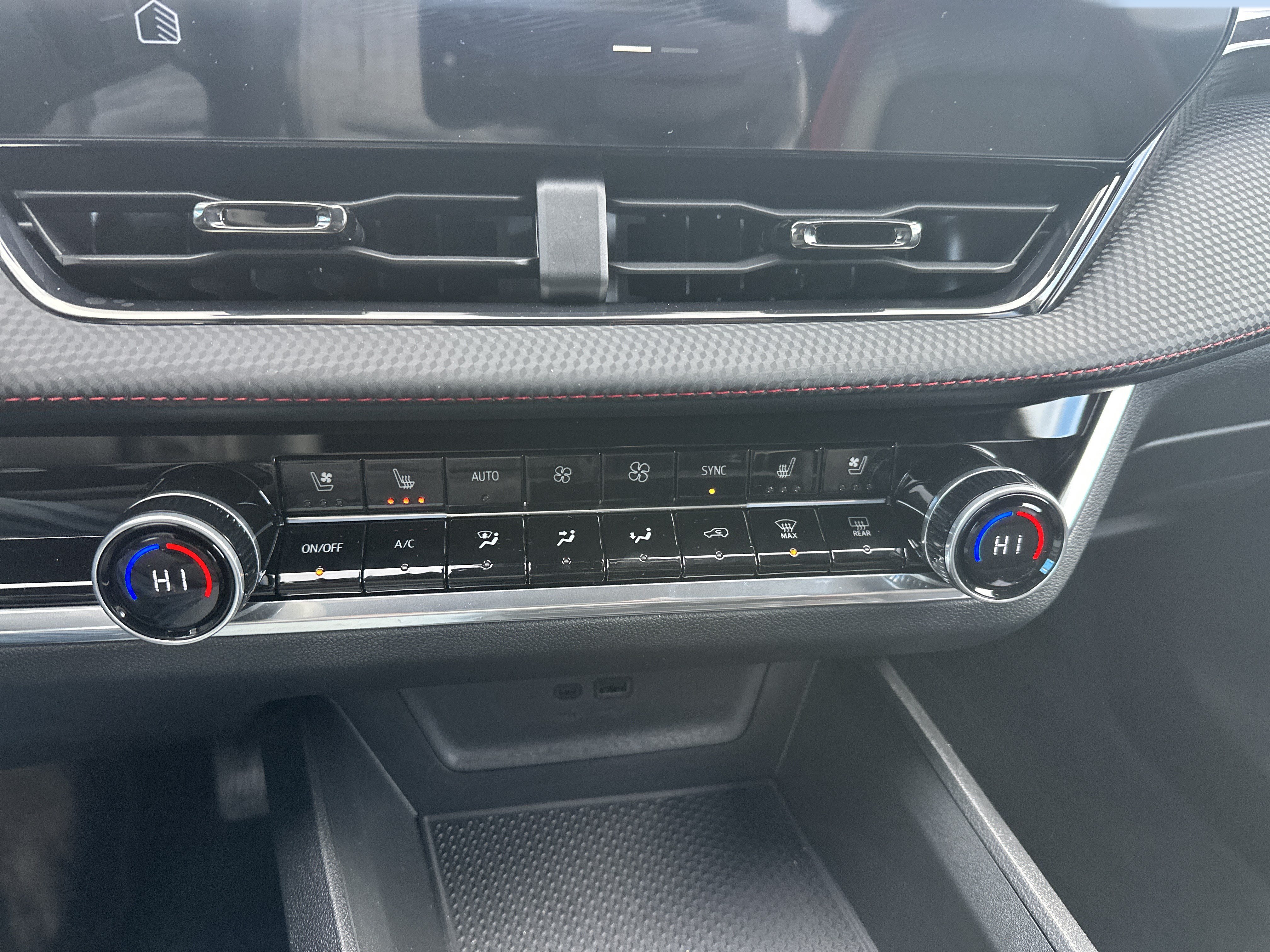 New 2026 Chevrolet Equinox RS w/ Convenience Package III AWD/4WD image 15