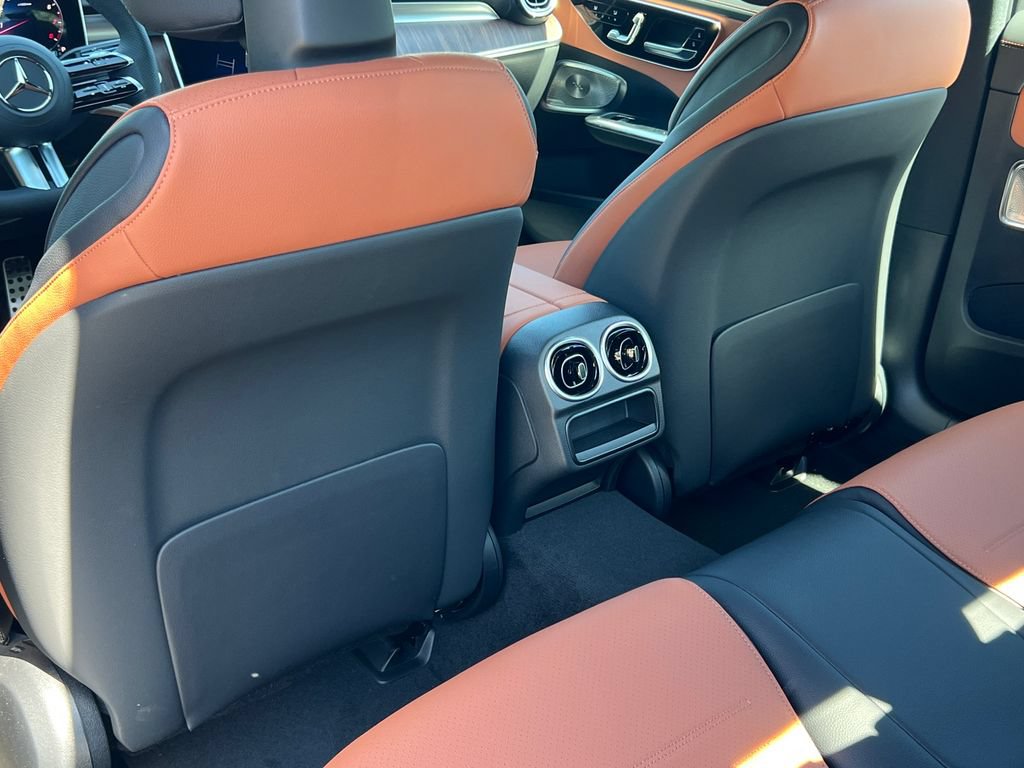 New 2026 Mercedes-Benz C 300 4MATIC Sedan image 36