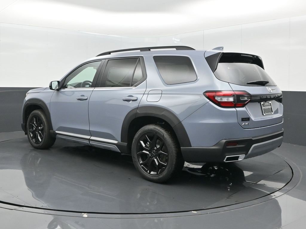 New 2025 Honda Pilot Touring image 16