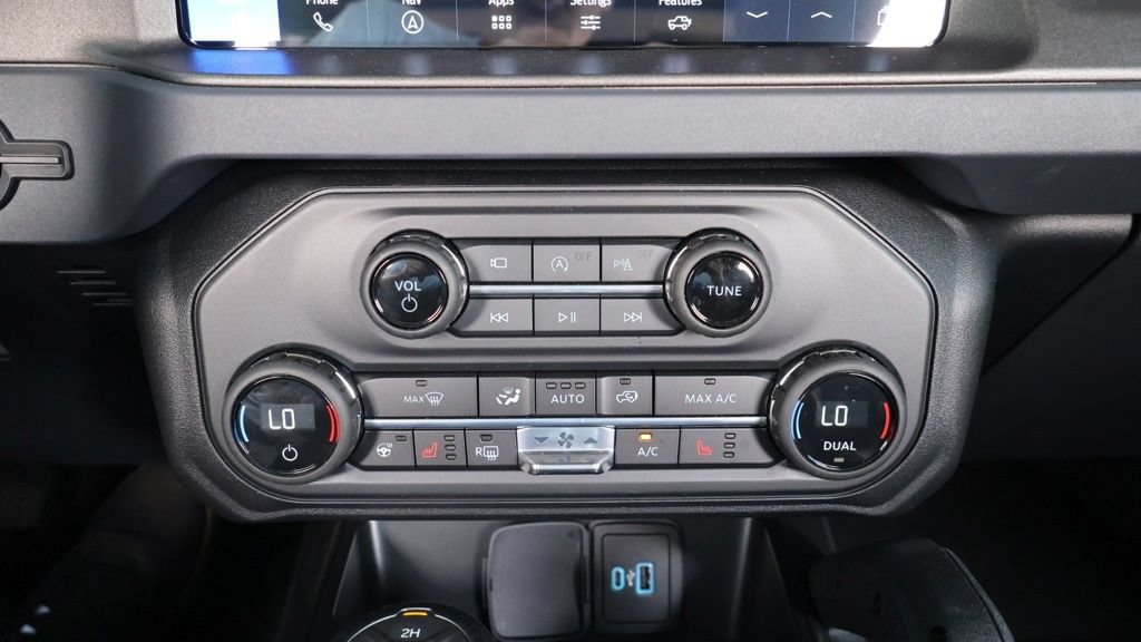 Used 2025 Ford Bronco Badlands AWD/4WD image 28