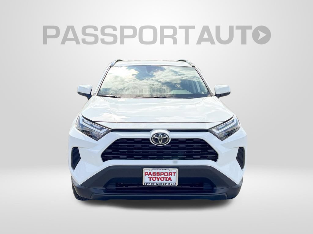 Used 2025 Toyota RAV4 XLE AWD/4WD image 12