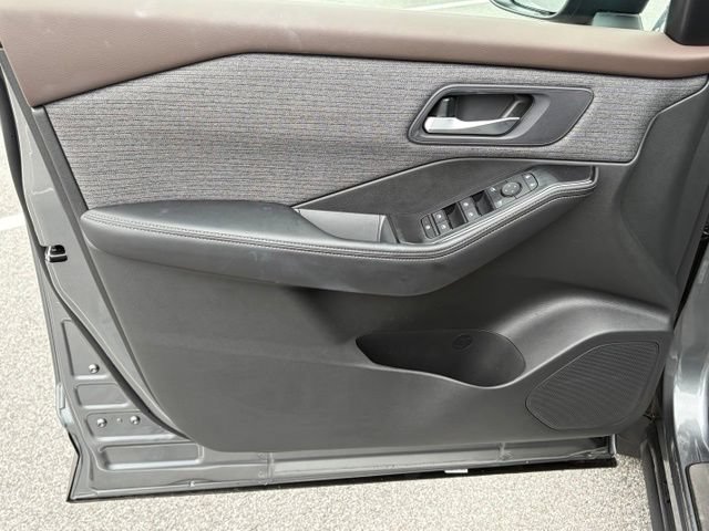Certified 2023 Nissan Rogue SV AWD/4WD image 12