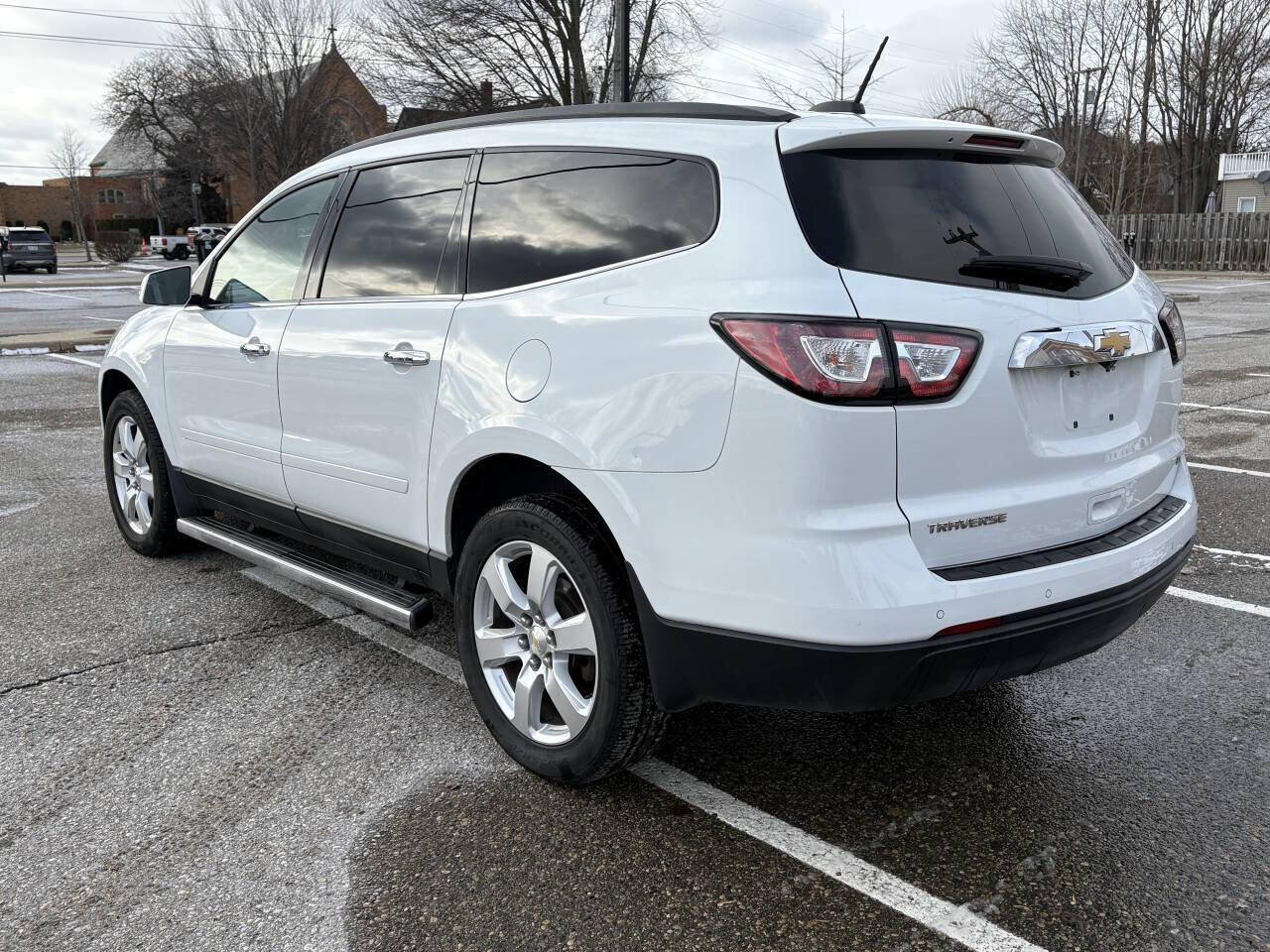 Used 2017 Chevrolet Traverse LT w/ Style and Technology Package image 13