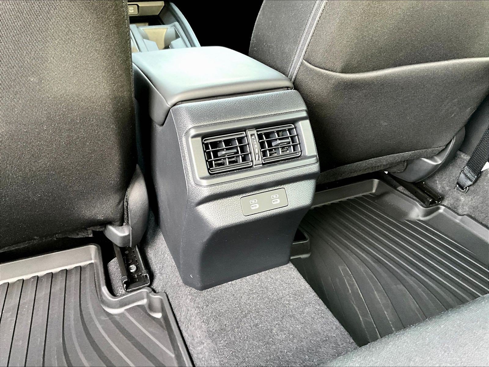 Used 2025 Honda Accord SE image 10