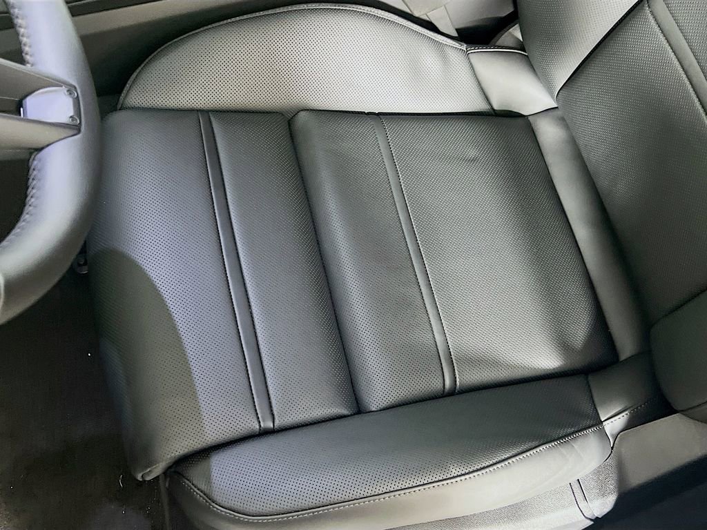 New 2026 Porsche Cayenne S image 22